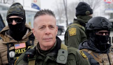 Live updates: Minnesota ICE operations to be handled by Homan after Trump withdraws Bovino