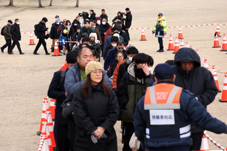 Queues form outside Nara District Court in Japan on January 21, 2026, ahead of Tetsuya Yamagami's sentencing verdict..