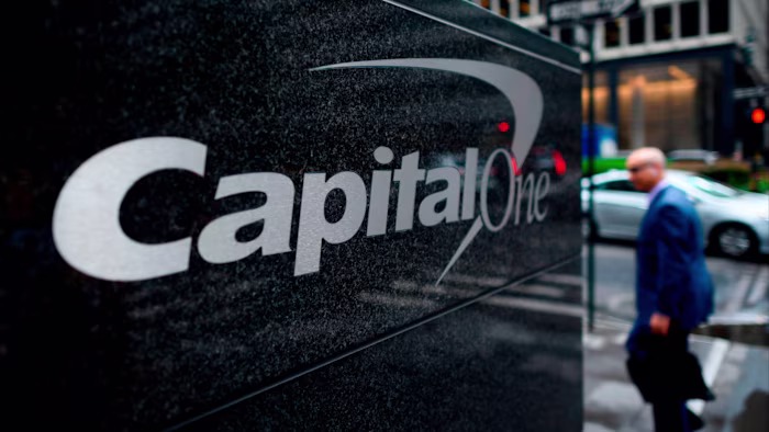 Shares in US credit card issuers slide after Donald Trump calls for 10% rate cap