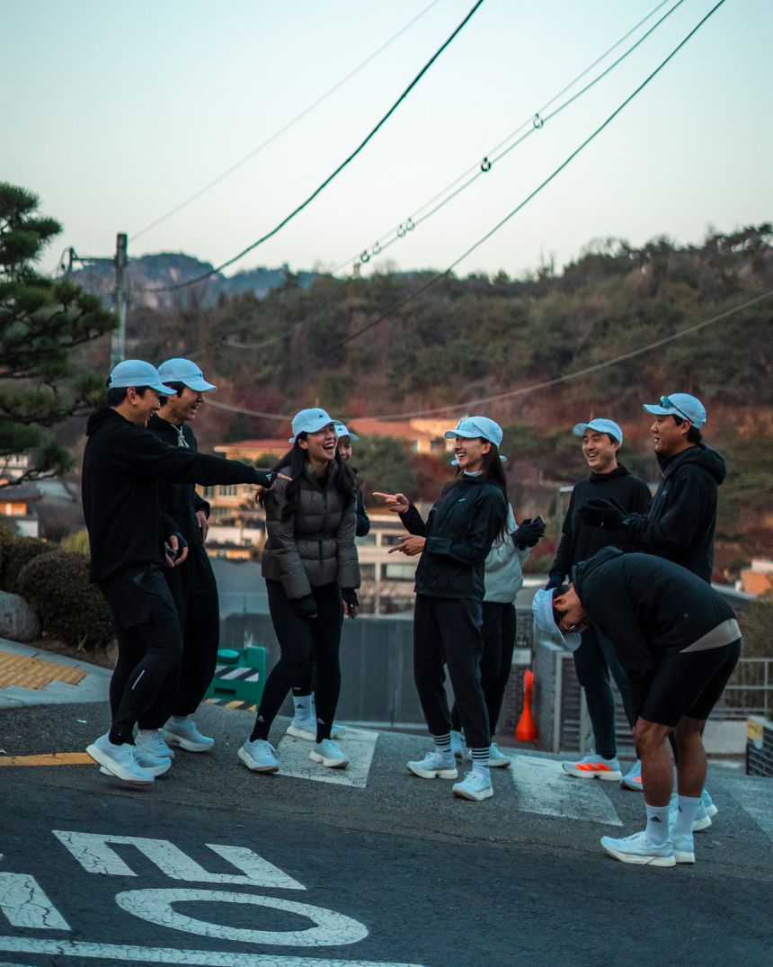 Newly-organized run clubs and other sober activities not only reject nighttime activities that foster binge drinking but are also a boon for morning people who long to bond with friends and colleagues without alcohol.