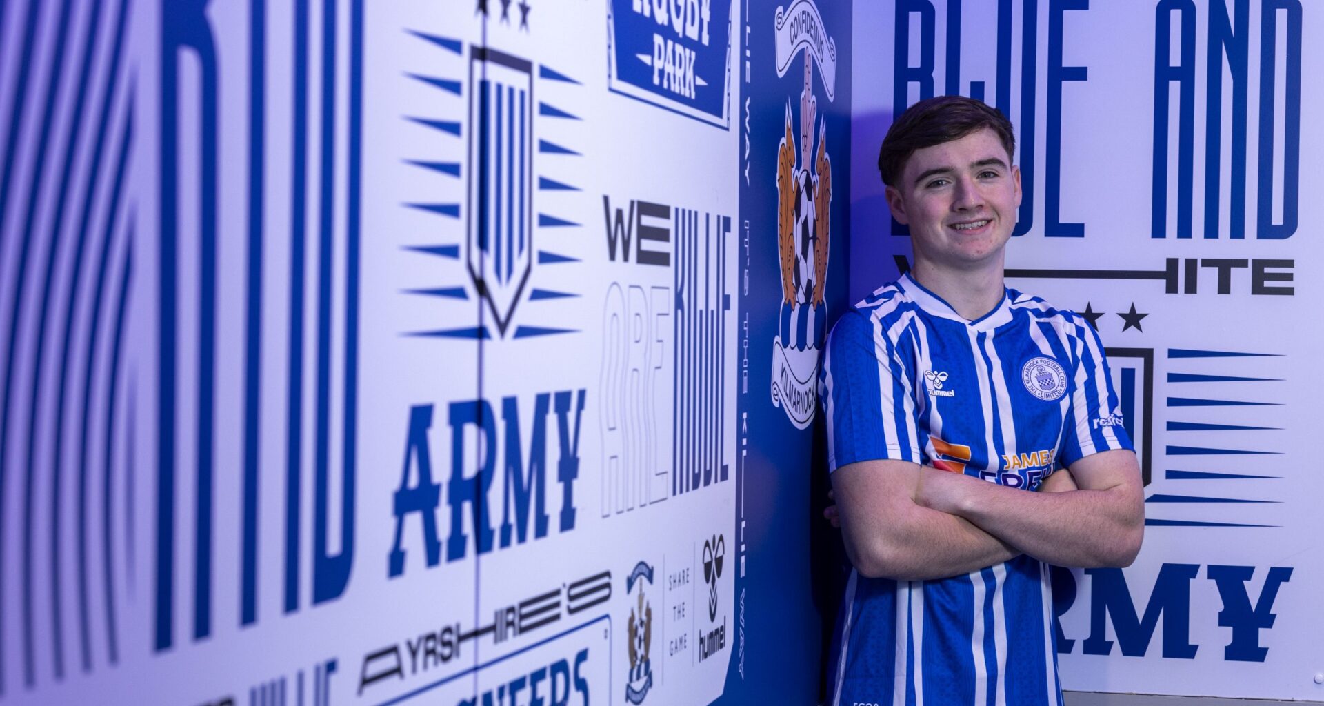 Findlay Curtis joins on loan until end of season