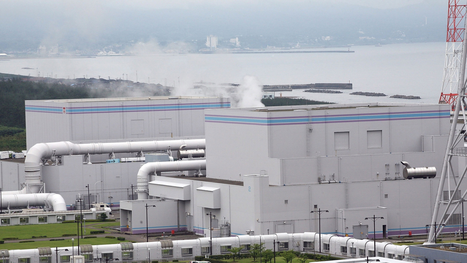 World's Largest Nuclear Plant Shuts Down Reactor Just One Day After Reopening