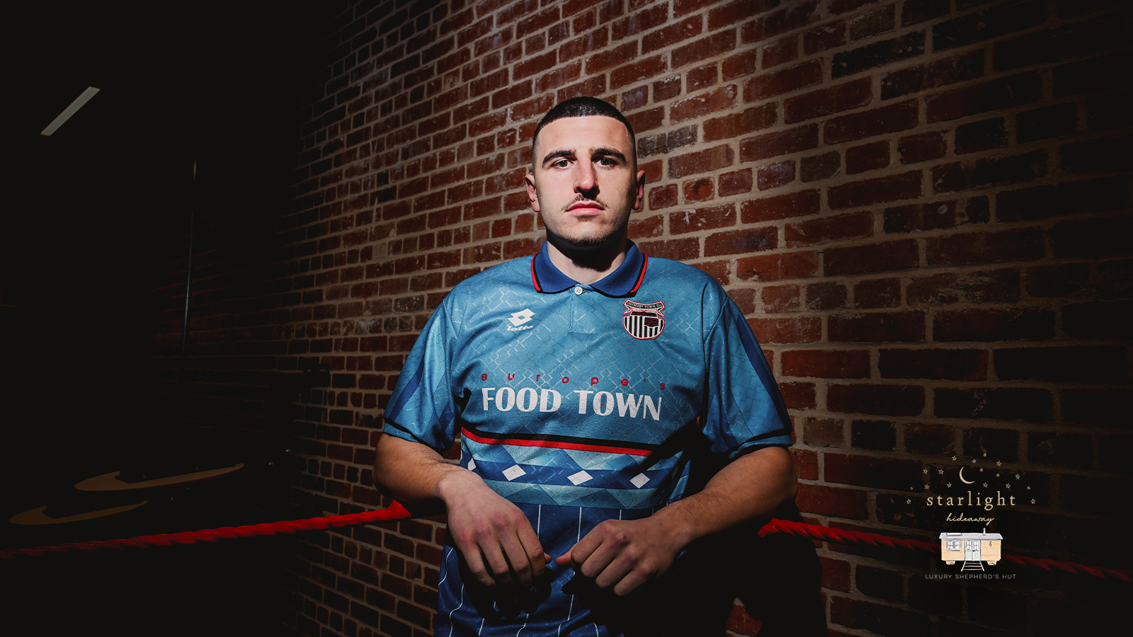 Mariners Secure Maldini Kacurri on Permanent Deal