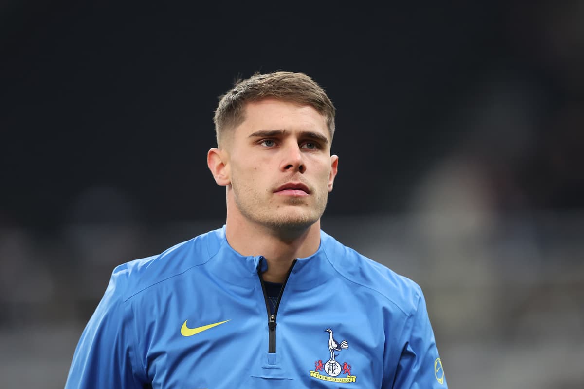 Tottenham hit by new injury worry as Van de Ven misses training - standard.co.uk