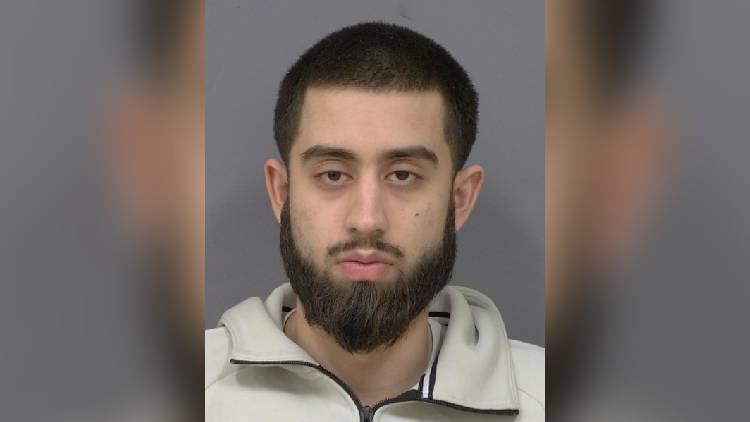 Driver charged for allegedly fleeing crash to dispose of $200k worth of drugs in Mississauga