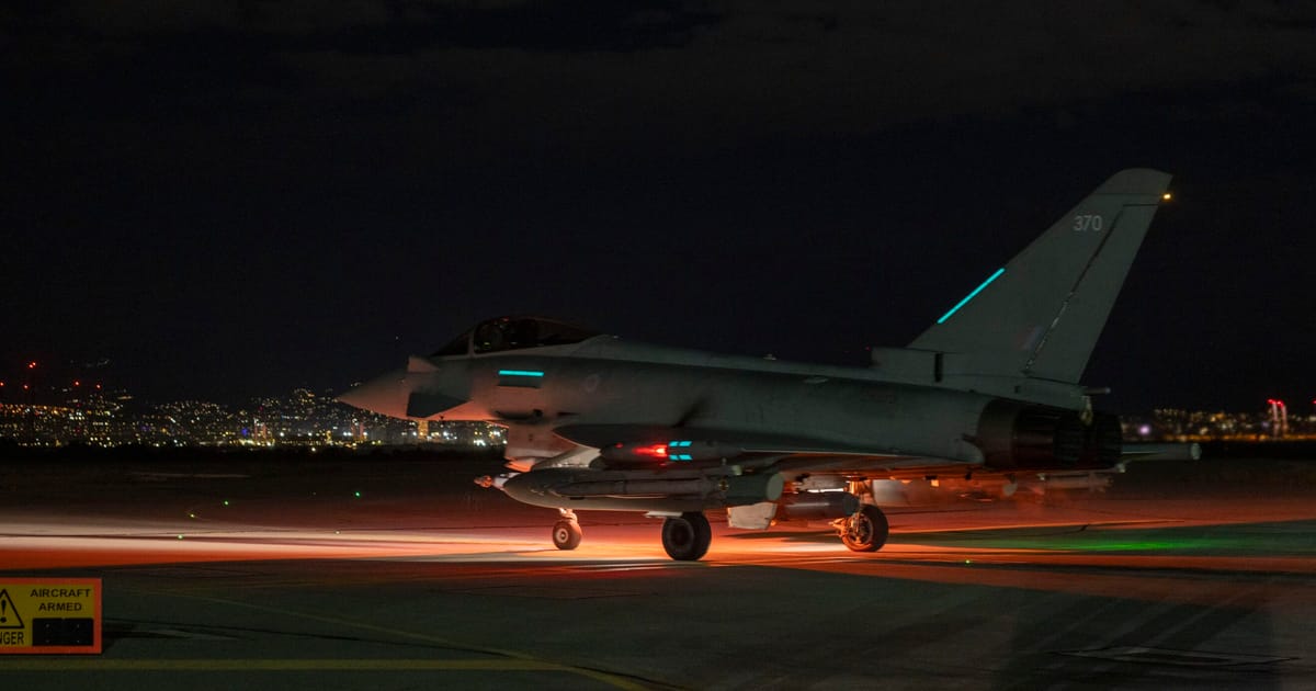 UK, France bomb IS arms bunker in Syria - politico.eu