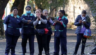 Strong earthquake shakes Mexico's independence monument, hits roads and hospitals