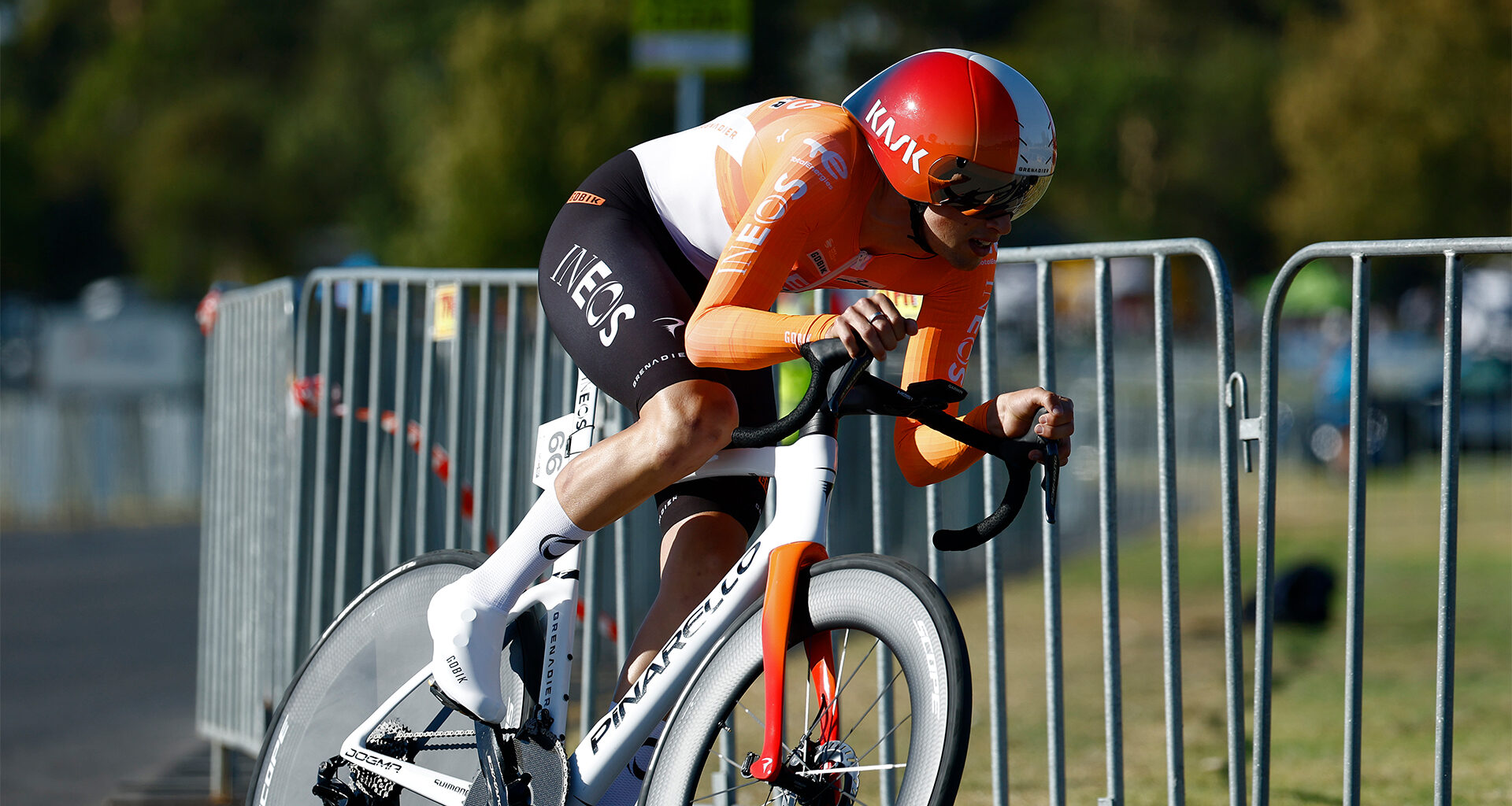 Watson storms to prologue win on first race day of the season