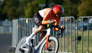 Watson storms to prologue win on first race day of the season