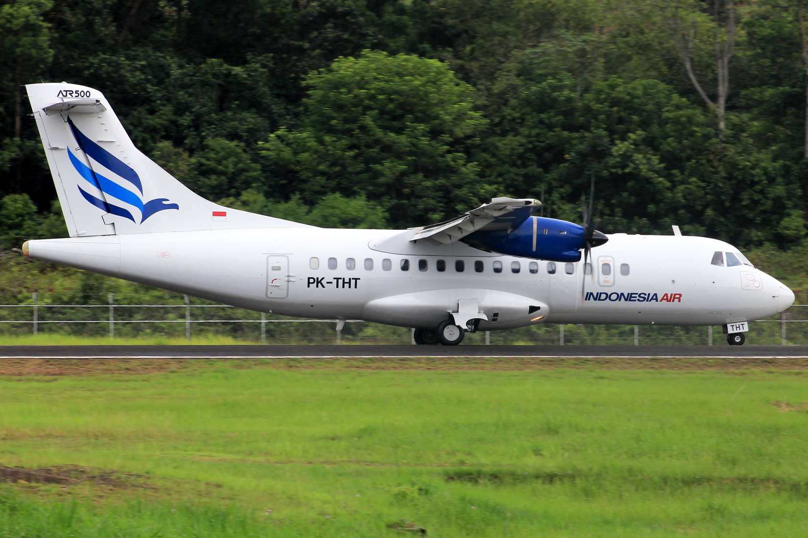 indonesia air atr 42-500 pk-tht