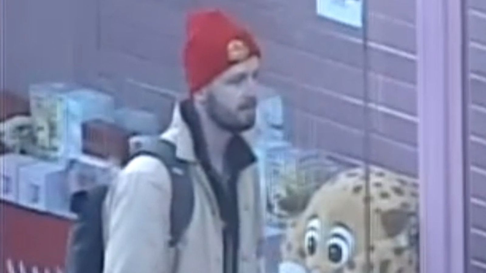 Police say they want to thank this man for his 'heroic actions'. Pic: Met Police