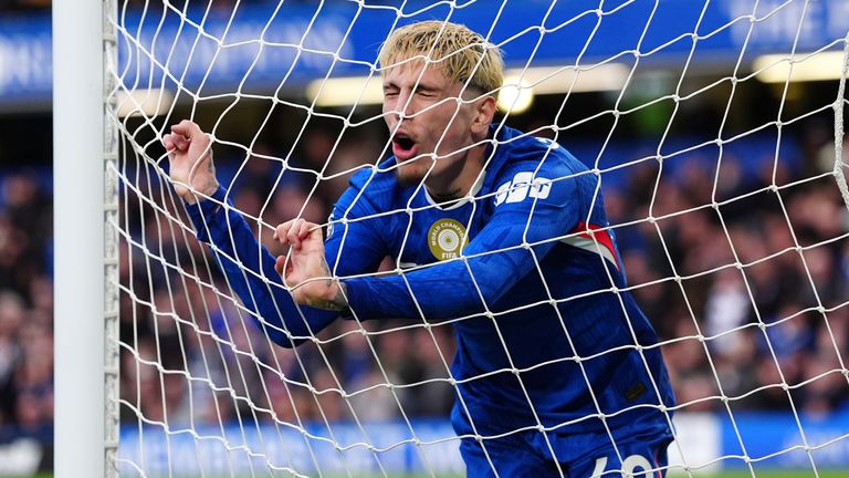 Alejandro Garnacho missed a glorious chance to double Chelsea's lead