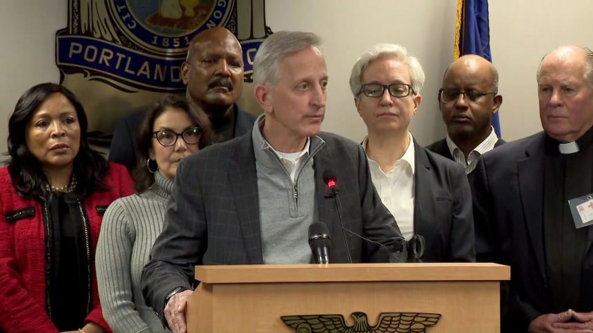 Portland Mayor Keith Wilson speaks during a news conference after a shooting involving federal agents in Portland, Oregon, on January 8.