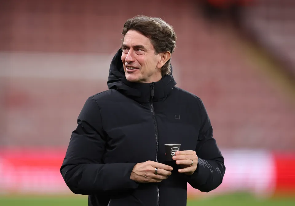  Thomas Frank manager / head coach of Tottenham Hotspur holding a cup with the Arsenal club badge on ahead of the Premier League match between Bournemouth and Tottenham Hotspur at Vitality Stadium on January 07, 2026 in Bournemouth, England.