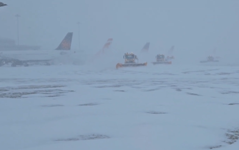 Peel Region, Pearson Airport preparing for major snow event expected Sunday