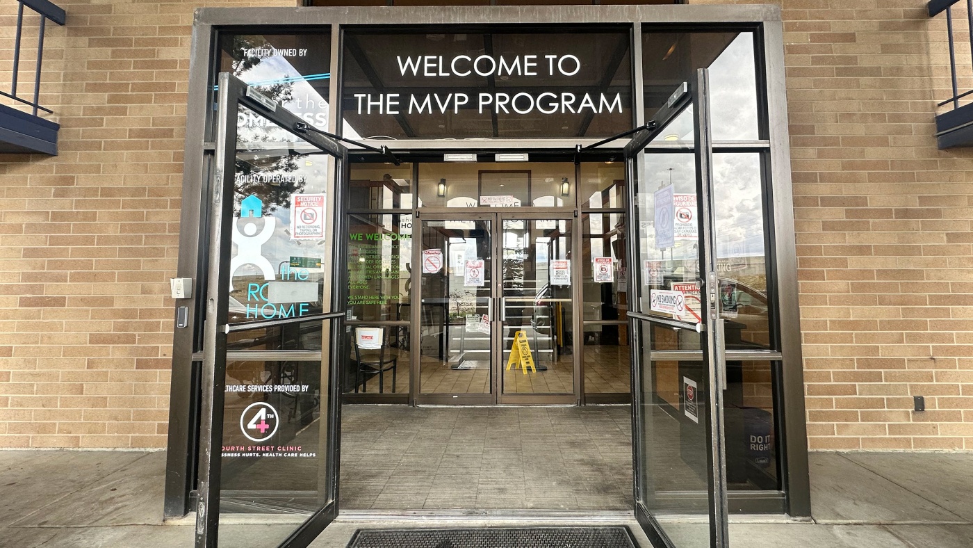 As more seniors become homeless, shelters try to adapt : Shots