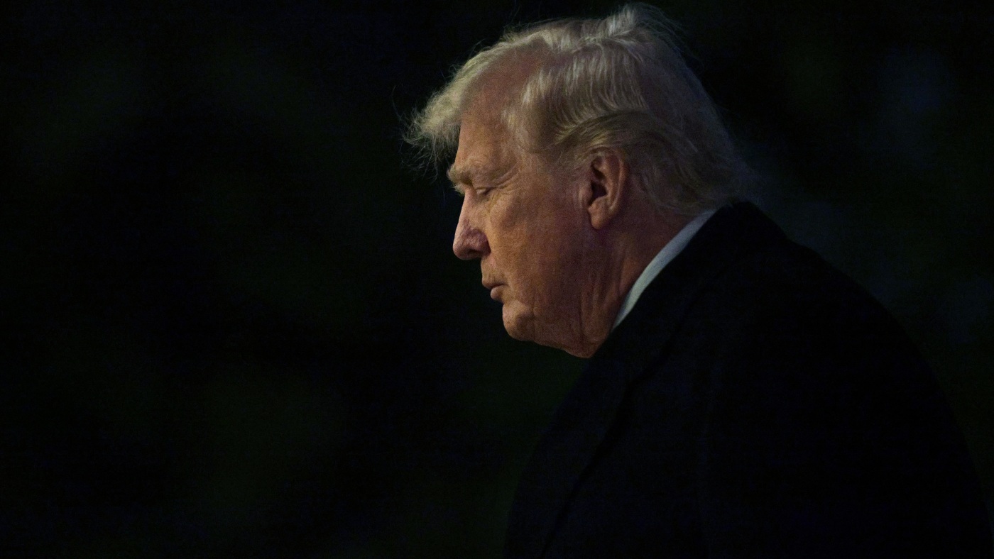 Trump to meet with House Republicans amid questions about Venezuela : NPR