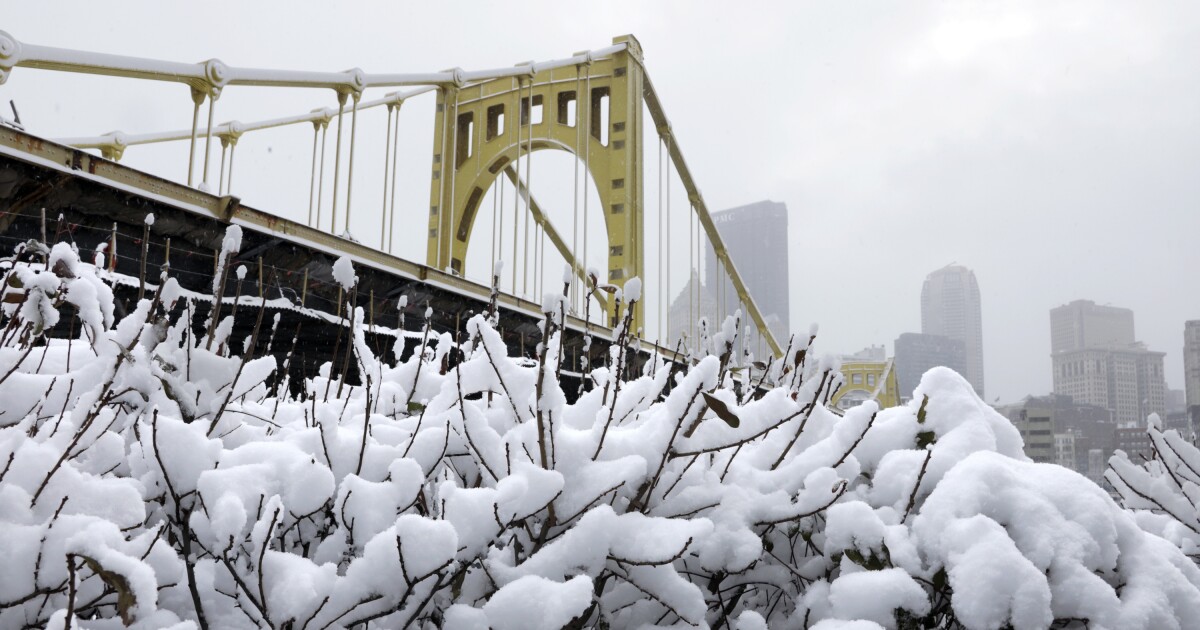 Pittsburgh: 8-12" inches of snow forecast this weekend