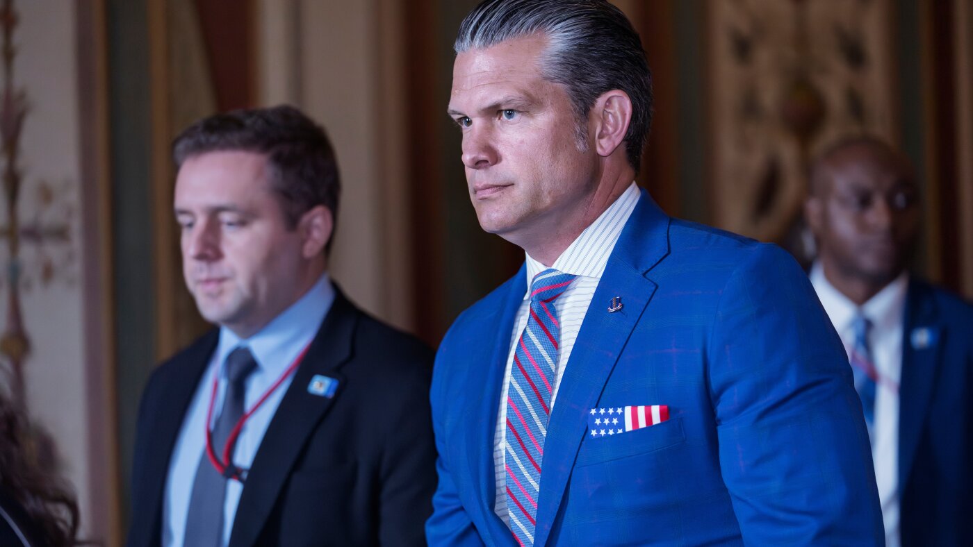 Pentagon is embracing Musk's Grok AI chatbot as it draws global outcry : NPR