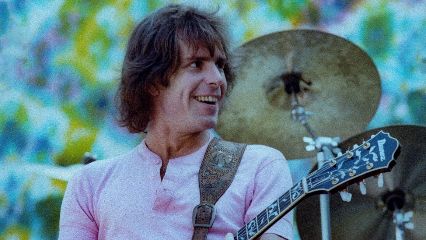 Bob Weir, guitarist and founding member of the Grateful Dead, has died at 78 : NPR
