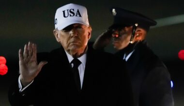 Trump tells Iranian protesters 'help is on its way'