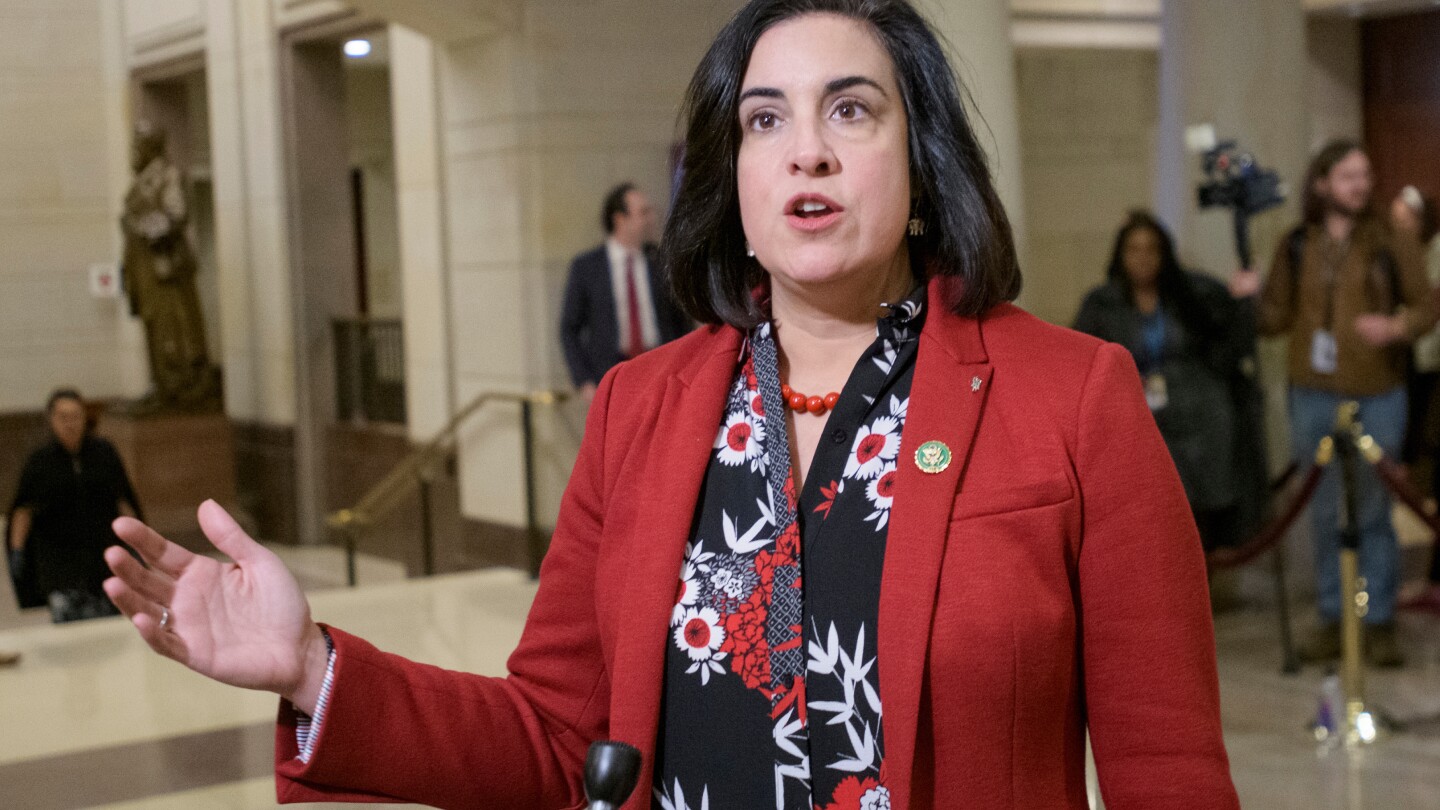 New York enters redistricting battles as judge tosses lines of GOP congressional seat in NYC