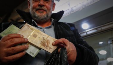 Syria start rollout of new banknotes