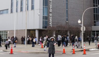 Chicago Public Schools, suburban districts cancel classes Friday due to frigid weather