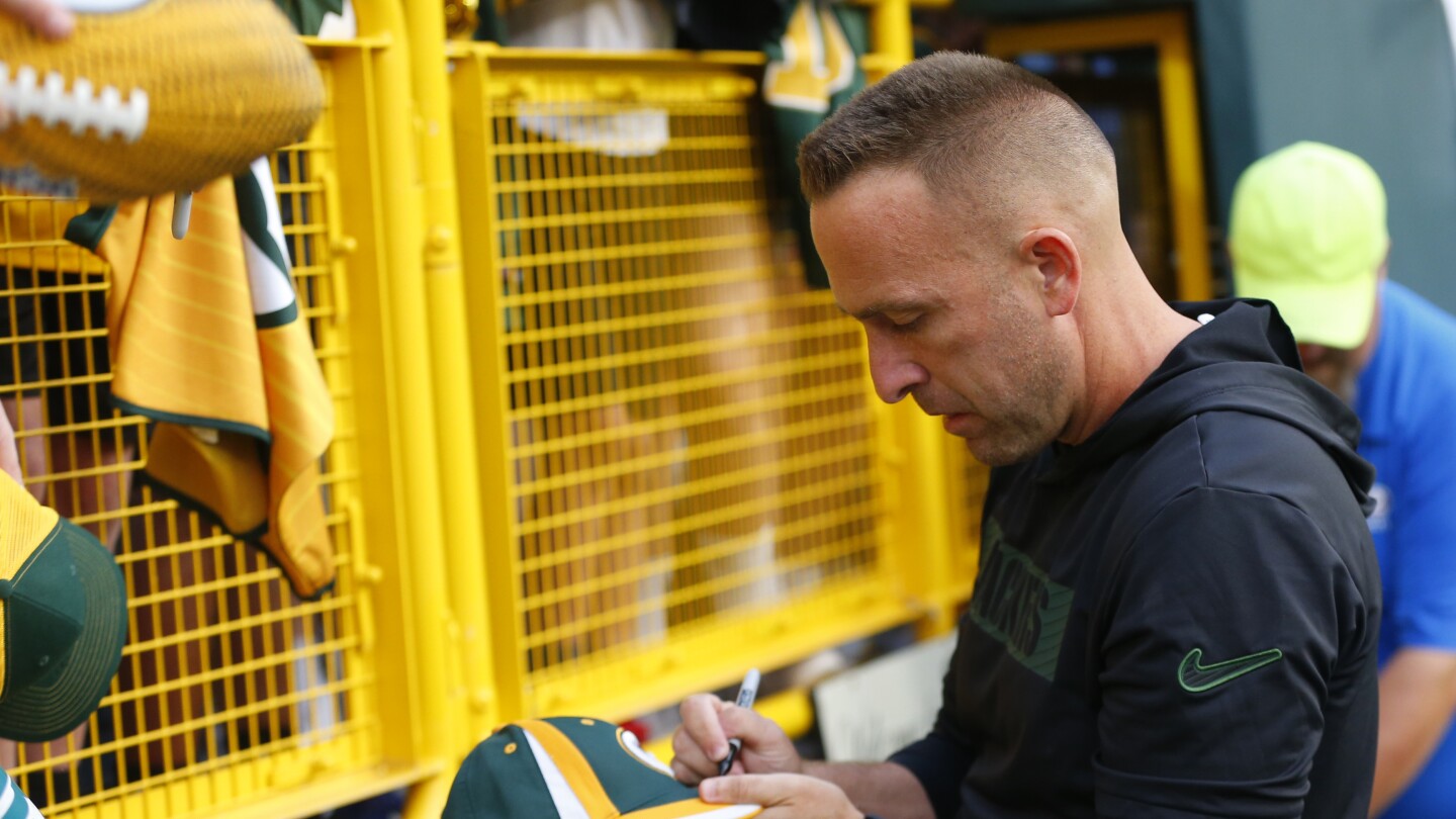 Dolphins announce Jeff Hafley as their new head coach