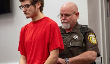 Man accused of killing parents to fund Trump assassination plot to enter plea