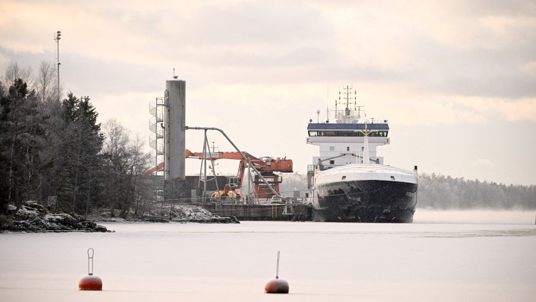 What Russia’s Baltic Cable Sabotage Tells Us About Its Shadow Fleet