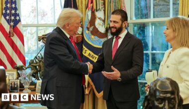 US to withdraw troops from Syria amid Iran tensions - BBC