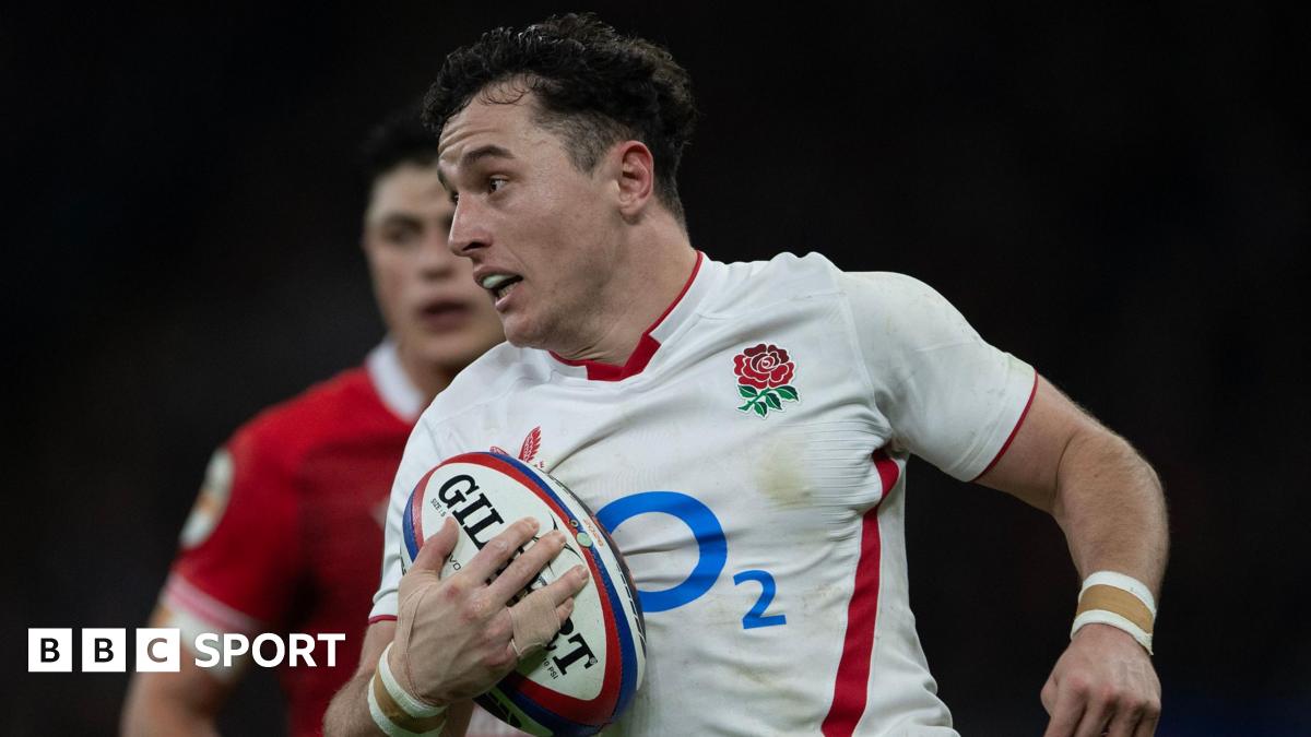 England wing Henry Arundell playing against Wales
