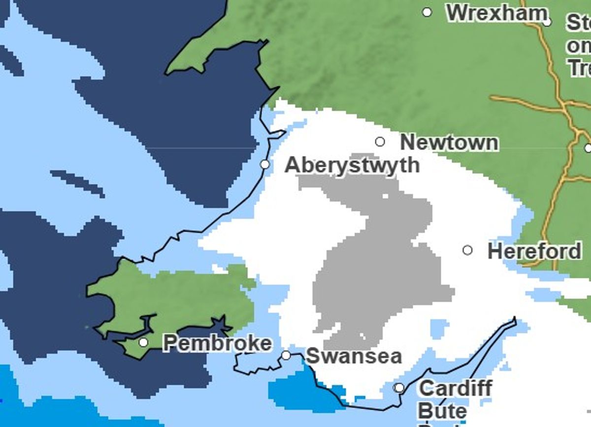 At 12pm, forecast charts indicate the most intense snowfall affecting Powys