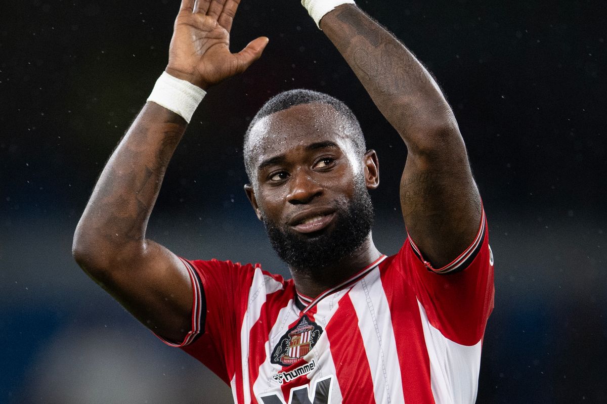 Lutshareel Geertruida is in talks over a move to Liverpool.