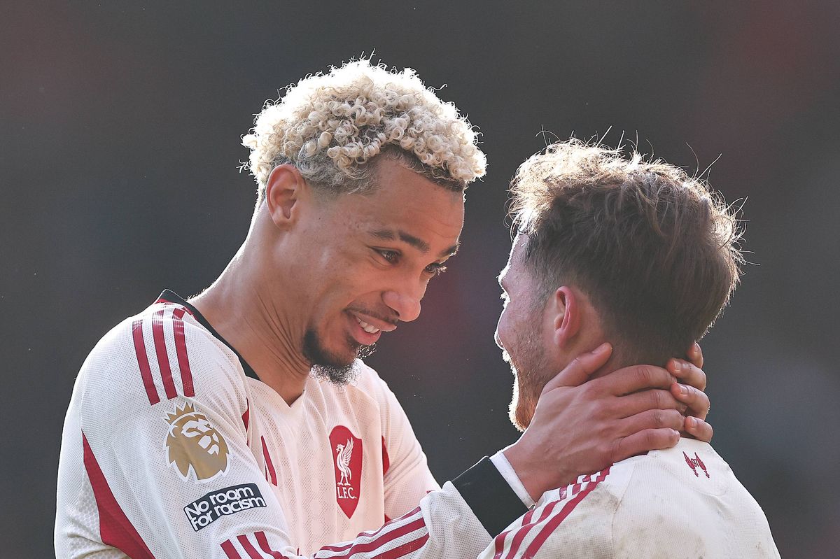 Hugo Ekitike celebrates with Alexis Mac Allister