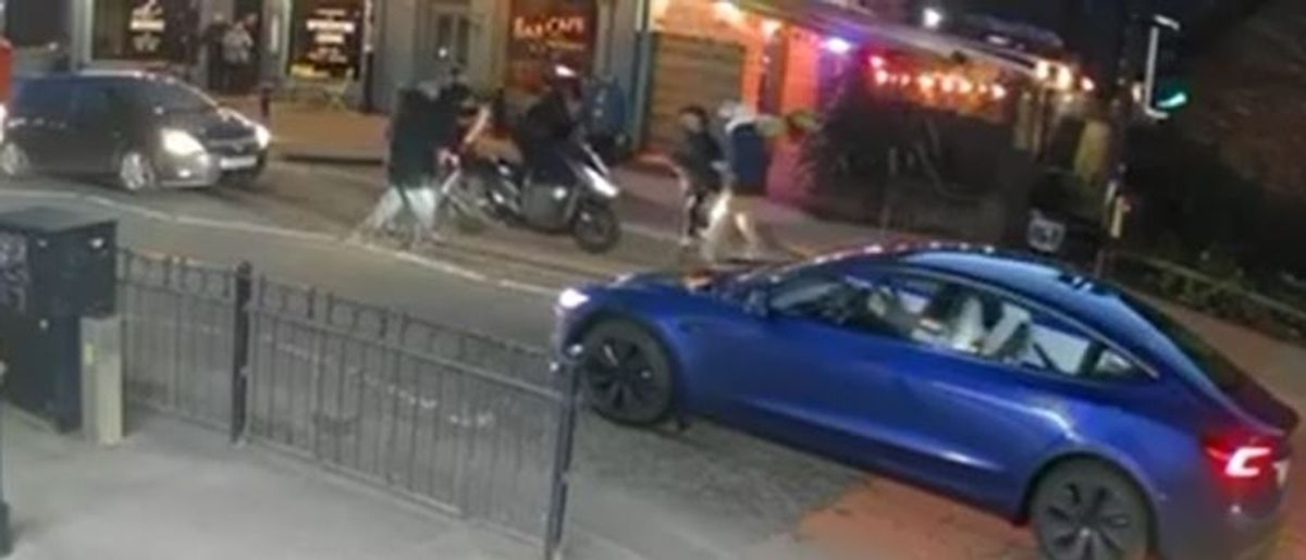 The incident involved a delivery rider who had stopped at red traffic lights outside the Wallop bar.