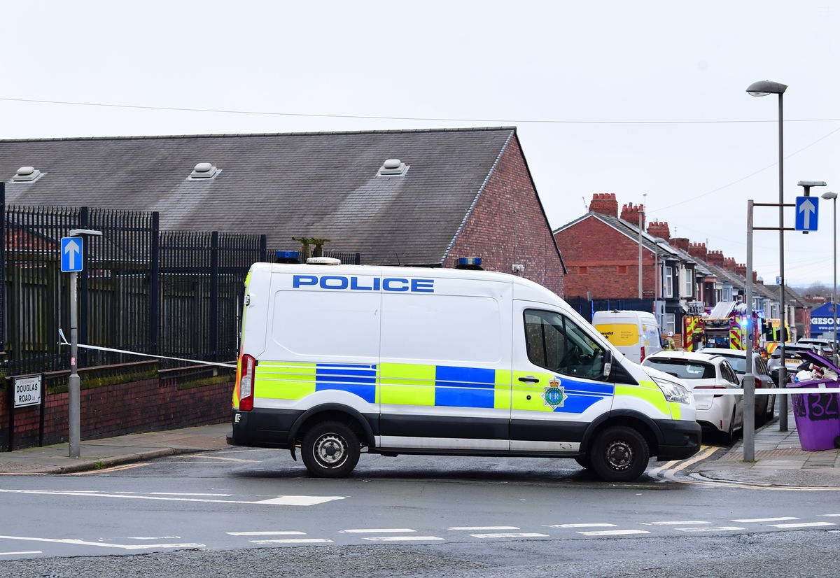 Police cordon off Douglas Road