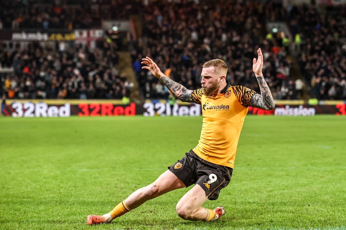 Oli McBurnie scored Hull City's second against Derby County
