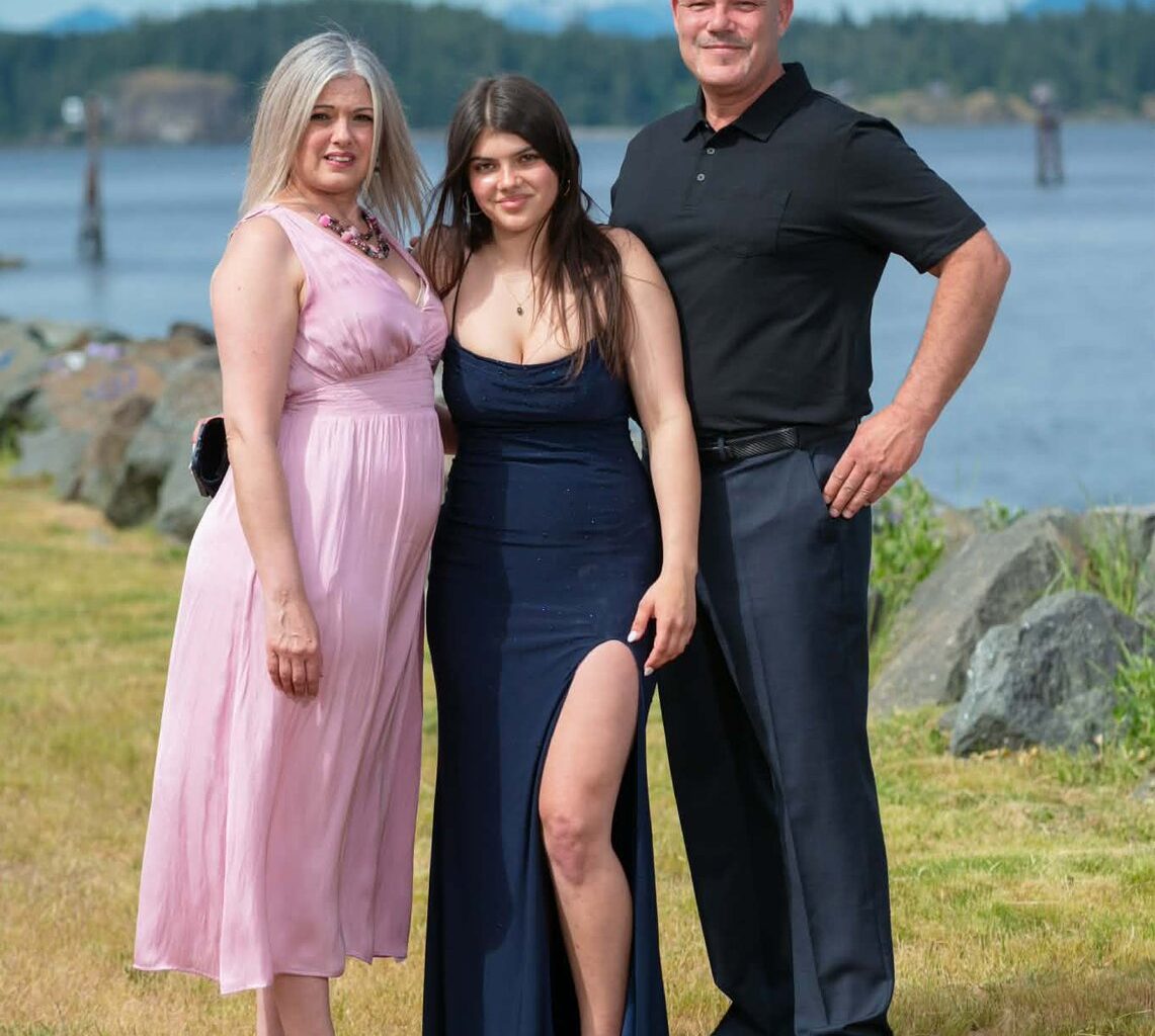 Parents of B.C.'s Piper James grieve on Australian beach where she died