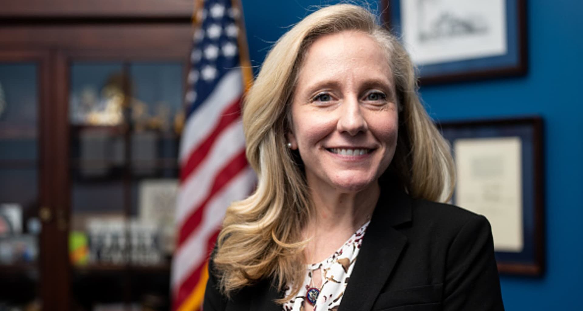 Democrats pick Gov. Spanberger to give State of the Union rebuttal