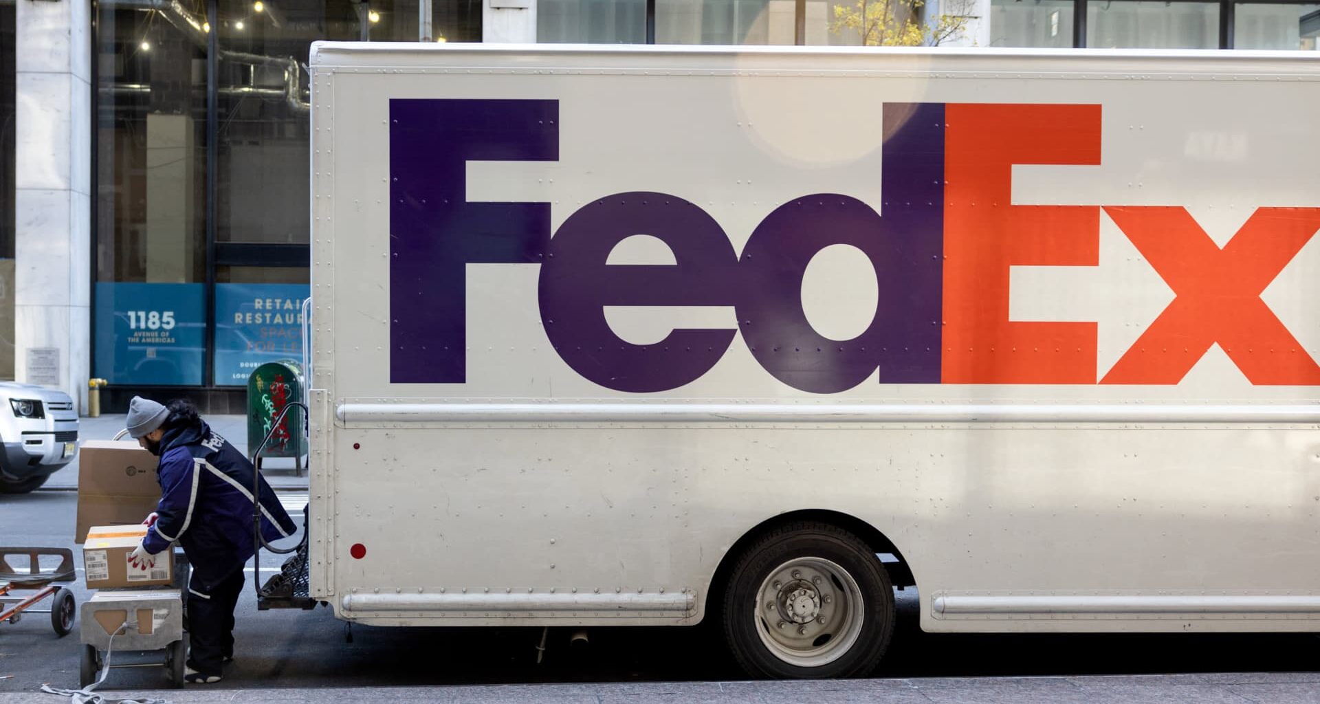 FedEx sues for refund of Trump tariffs after Supreme Court ruling