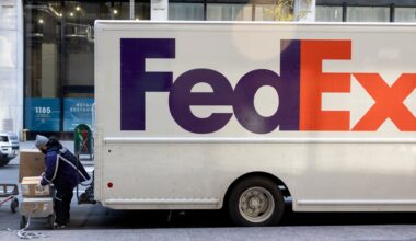 FedEx sues for refund of Trump tariffs after Supreme Court ruling