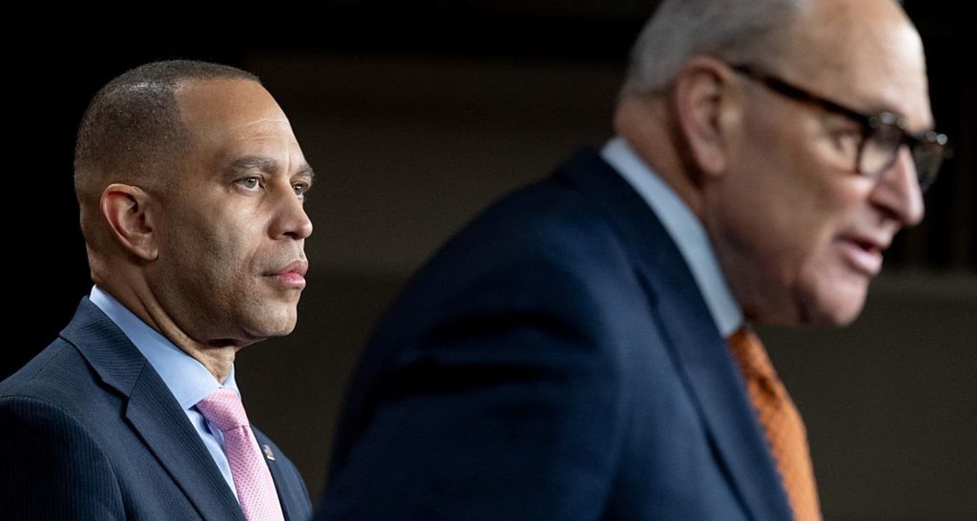 White House gives DHS funding offer as government shutdown continues