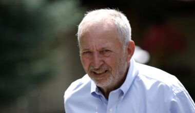 Larry Summers resigning Harvard post amid Epstein fallout