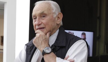 Les Wexner congressional deposition underway