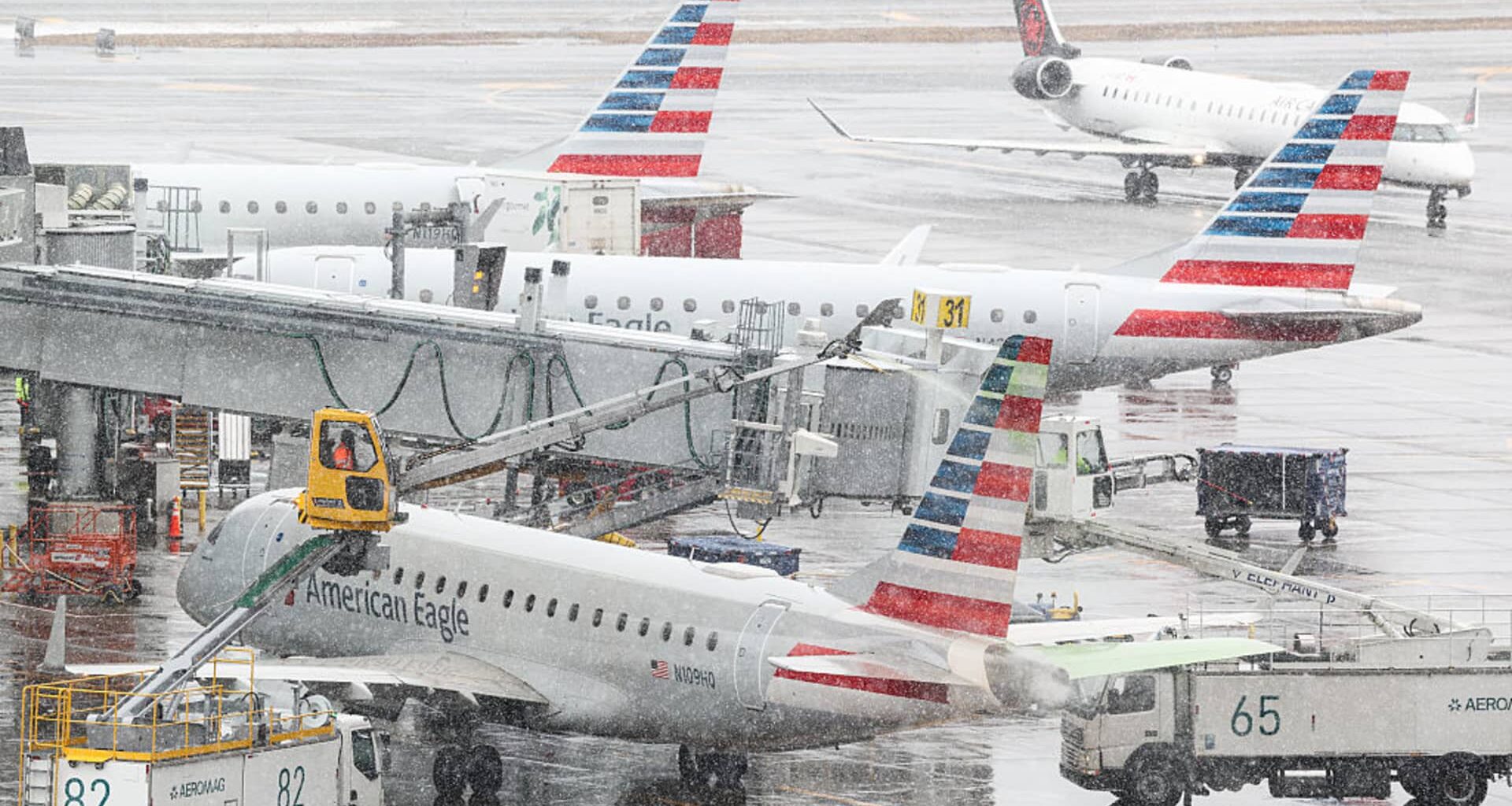 Airlines cancel thousands of flights as blizzard cripples East Coast
