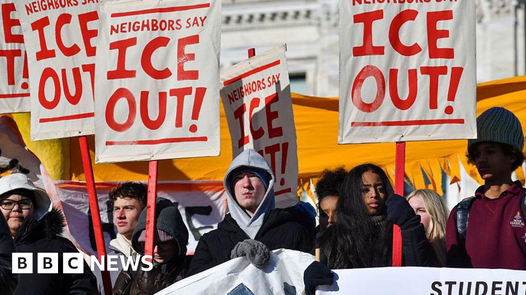 Federal officers may have lied about shooting of migrant in Minneapolis, officials say - BBC