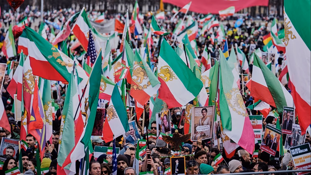 Hundreds of thousands gather in Munich demanding regime change in Iran amid ongoing protests