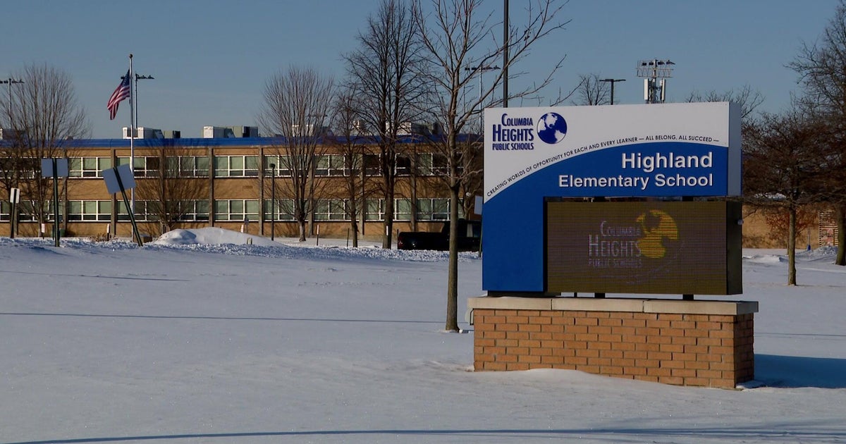 Feds releasing Elizabeth Zuna, 4th-grader who's from same school district as Liam Ramos, officials say